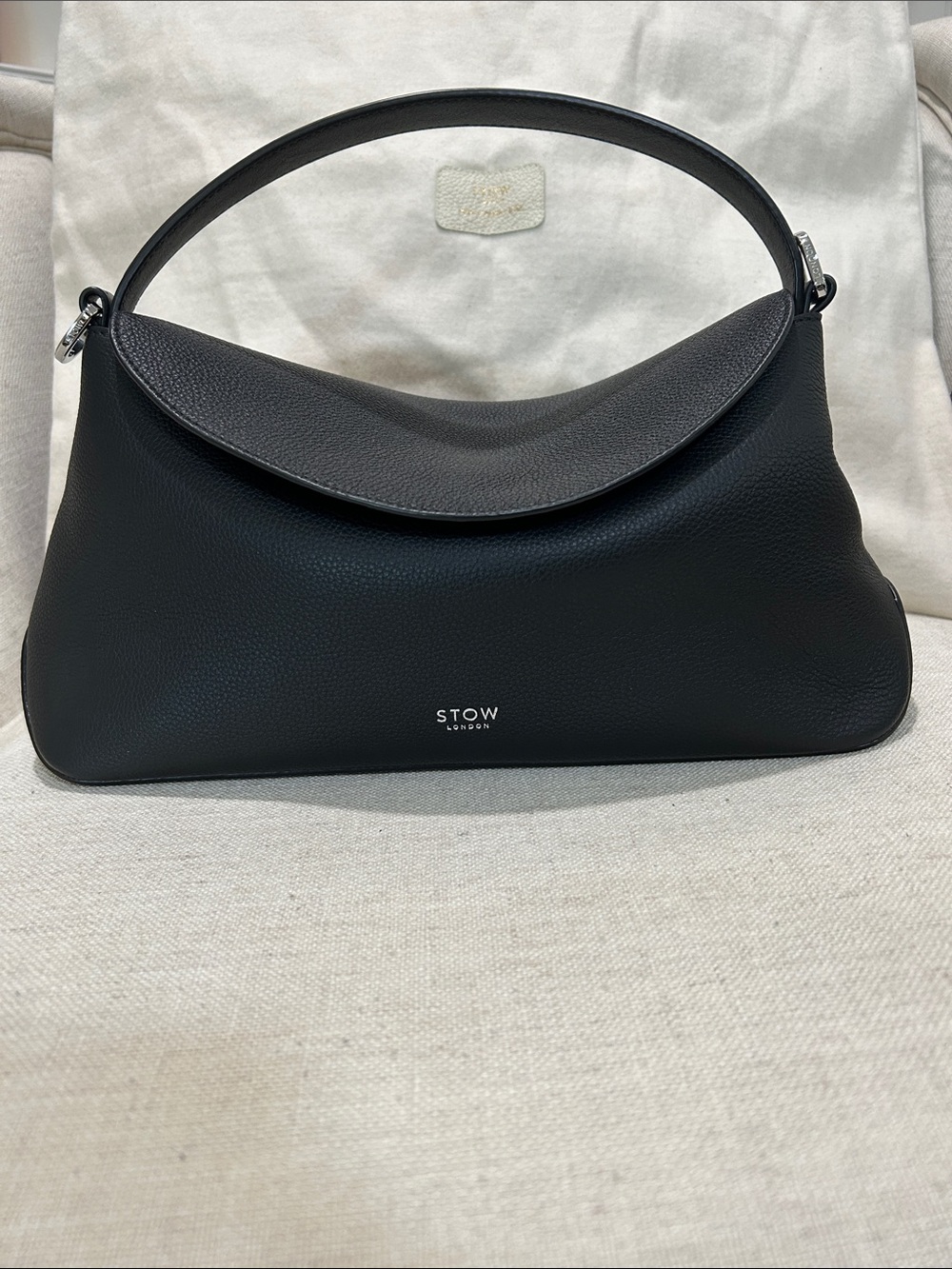 STOW London East West Curve Bag Bundle - Black Leather + Bonus Shoulder Strap - Picture 8 of 14